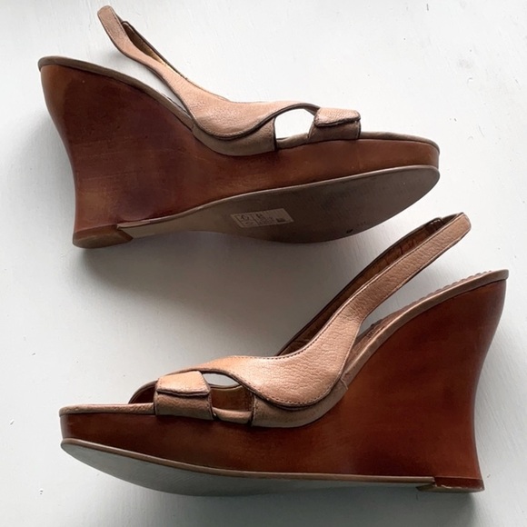 Nine West Leather Wedges  Sandals in Size 8.5 - Picture 2 of 4